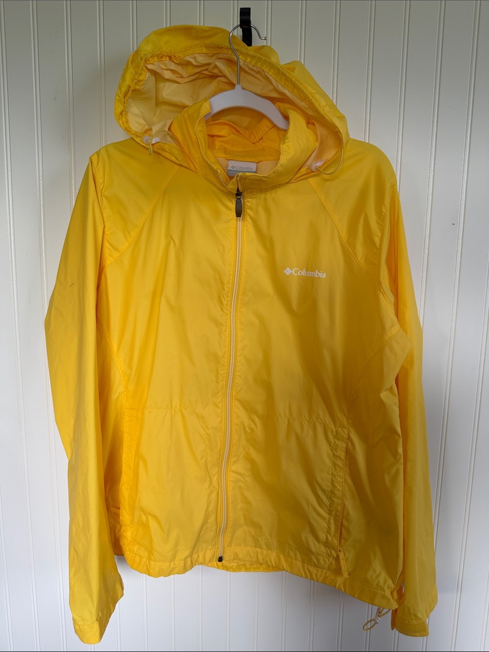 Columbia Women's Bright Yellow Hooded Packable Nylon Rain Jacket Women’s XL